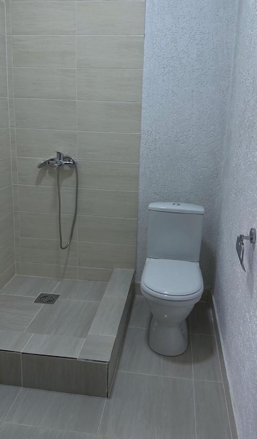 Hôtel Лилия à Goudaouta Extérieur photo